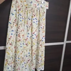 BEAMS HEART 花柄フレアスカート