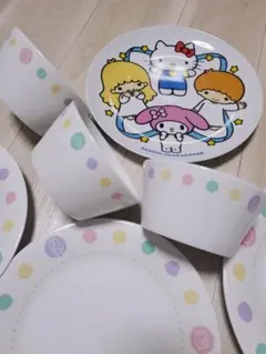 サンリオ　ポムポムプリン&マイメロディ&キティドット柄お皿&ボウルのサムネイル