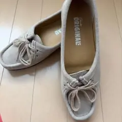 クラークスORIGINALS ベージュ フラットシューズのサムネイル