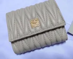 ALTROSE　アルトローズ　ミニ財布　ボックスコイン　3つ折り財布　グレージュ