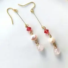天然石ローズクォーツ×淡水パール×スワロフスキーピアス　ハンドメイド