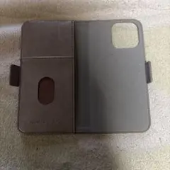 iPhone13pro用ブラウン手帳型ケース