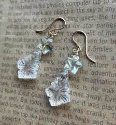 Sale❣️水晶カービング＆グリーンアメジスト星のピアス　14kgf