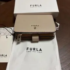 FURLA ベージュ 二つ折り財布