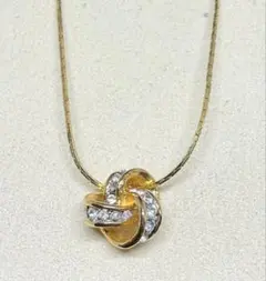 【美品】イヴサンローラン ネックレス ノット ラインストーンのサムネイル