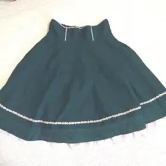 axes femme ダークグリーンのひざ丈フレアスカート