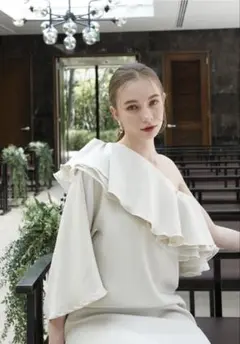 akiki Ribbon One Shoulder Top ホワイト - メルカリ
