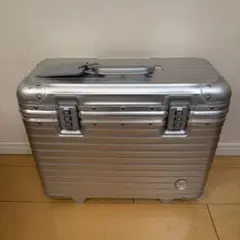 2026年最新】リモワ パイロットの人気アイテム - メルカリ