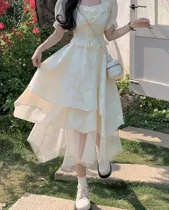 コルセット　クリーム色 フレアスカート パフスリーブ ミディ丈