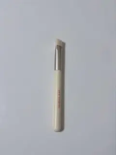 SHEGLAM（シーグラム）トライアングルブラシ