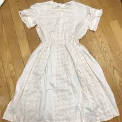 百貨店　花柄ワンピース　綿100% ベージュワンピース　シフォン