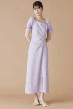 LILLY BROWN デコルテカットワンピース　ラベンダー