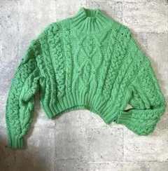 【美品】ZARA ケーブル編みショートニット グリーン パール付きセーター