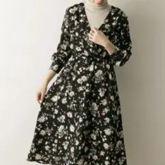 極美品　URBAN RESEARCH 花柄 ロングワンピース ブラック系 長袖