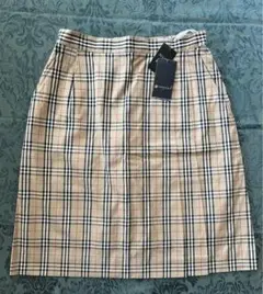 未使用　紙タグ付　バーバリーゴルフBURBERRY GOLF 裏地付スカート