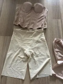 Item thumbnail for item 24f33c0a-115c-4823-b0c3-5cc170c12b1d