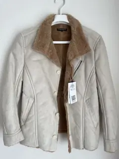 HIDEAWAYS NICOLE　ホワイトベージュ系　フェイクムートンジャケット