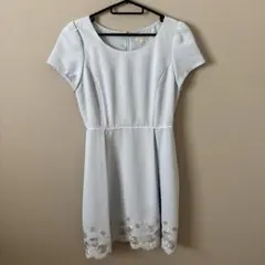 L'EST ROSE 未使用品　バラ刺繍　ライトブルー　ワンピース　半袖