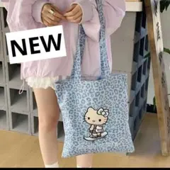 ハローキティ ヒョウ柄トートバッグ　新品　キティーちゃん　ブルー系　軽量　ネコのサムネイル