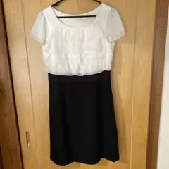 フリル付きホワイト・ブラックフォーマルワンピース　9AR