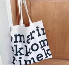 【新品】マリメッコmarimekko トートバッグ　ロゴ黒　ブラックのサムネイル