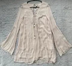 Bershka シフォン 刺繍入りベージュ長袖チュニック S～Mサイズ