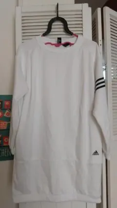 adidas ホワイト 長袖 スウェットワンピース