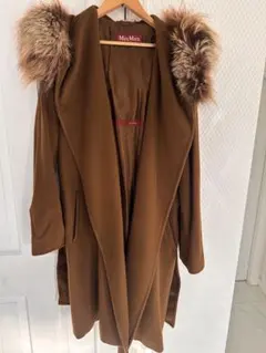 マックスマーラ　高級感漂うフーテッドコートフォックスファー　ブラウン