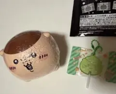 ちいかわ　ガシャポン　貯金箱　くりまんじゅう