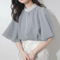 ナチュラルクチュール パール 釦ポイント フレア　ブラウス 半袖のサムネイル