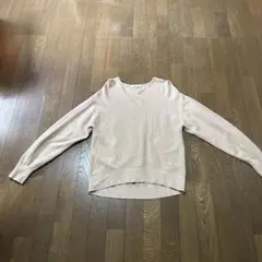グローバルワーク　ベージュのVネックプルオーバー　Mサイズ