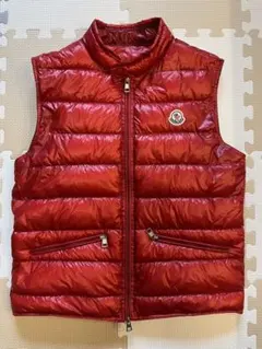 MONCLER ベージュ キルティングダウンベスト - メルカリ