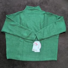 グリーンタートルネックセーター M〜Ｌサイズ 新品