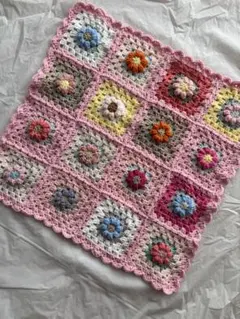 ハンドメイド　花モチーフ　マルチカバーかぎ針編み　ピンク