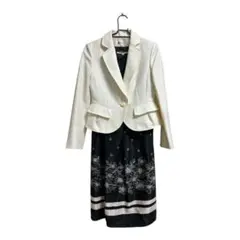 ホワイトジャケットと花柄ドレスセット