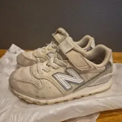 ニューバランス996 17.5cm キッズ スニーカー オフホワイト