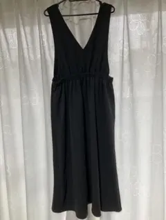 濃いグレーVネック ジャンバースカート