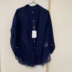 ネイビーシャツ