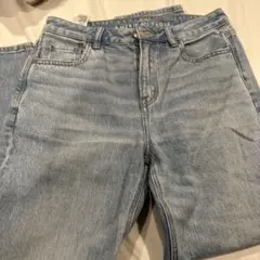 American Eagle MOM jean
