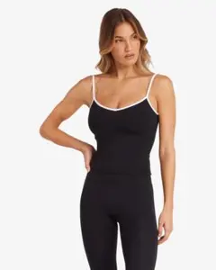 alo Admire Tank ブラック クロップトップ XS alo Admire Tank ブラック クロップトップ XS | Mercari