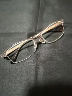 Item thumbnail for item 1656dd63-87d3-4128-9913-5739ad622420