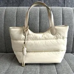 トレジャートプカピ　キルティングトートバッグ　チャーム付き　ナイロン✗レザー