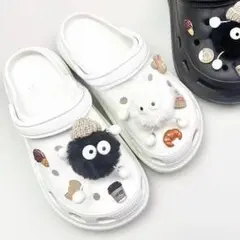 crocs ジビッツ　BIGふわもこ　マカロン　パン　手足付き　飾り　クロックスのサムネイル