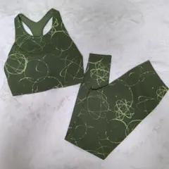 UNIQLO FUTURA LABORATORIES ヨガウェア 上下セット