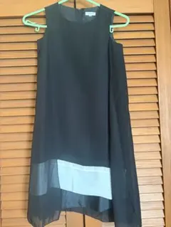 Catherine Cottage ブラックノースリーブ　ワンピース　130㎝