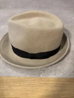 ベージュ ウール フェルトハット 黒リボン