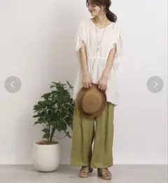 SHOO LA RUE 【ゆるっと着映える】ウエストシャーリングブラウスのサムネイル