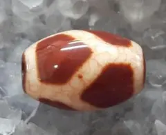 赤龍紋 小玉虎牙三眼天珠 - メルカリ