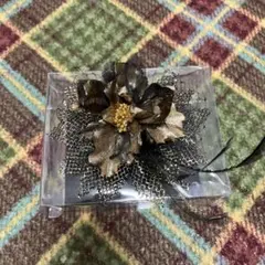 髪飾り　コサージュ　フォーマル　美品♫ 結婚式　発表会　金