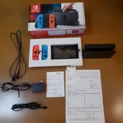 任天堂Switch本体　箱付きセット☆ Joy-Con充電グリップ付き